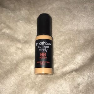 Smashbox BB water in medium dark